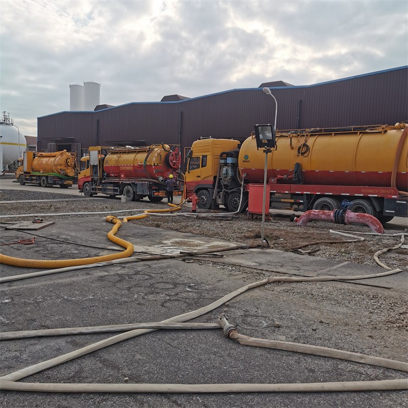 炉霍污水池清理