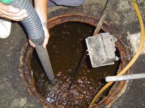 炉霍隔油池清理